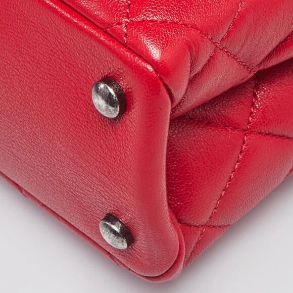 Chanel Red Quilted Leather Small Boy Chained Tote Bag - Picture 4 of 12